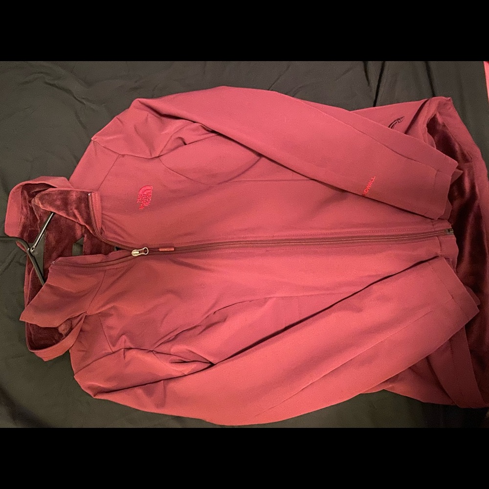 North face jacket! Basically brand new!